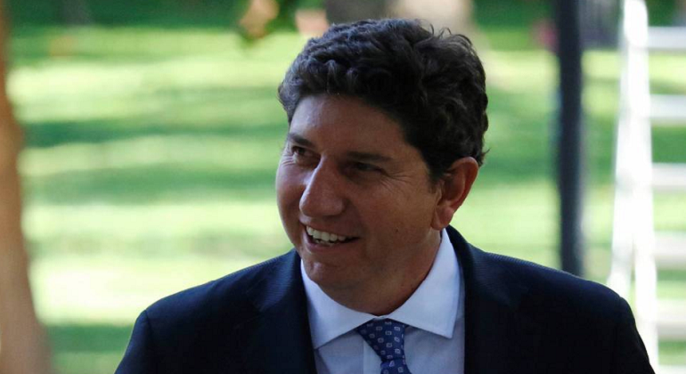 ministro-hacienda-rodrigo-cerda.png