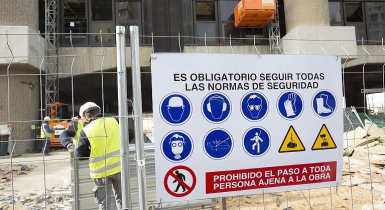 770-x-420-Prevencion-de-riesgos-laborales-en-una-obra--A_Martin.jpg