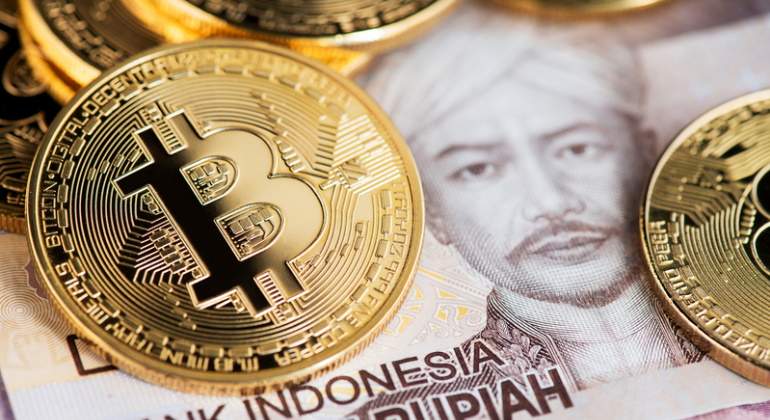 770-420-criptomoneda-bitcoin-rupia-indonesia-dreamstime.jpg