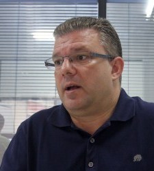 PlugJMHortelano225gl.jpg