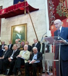 PremiosJaimeI2012Nobel225.jpg