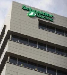 schneider225x250.jpg