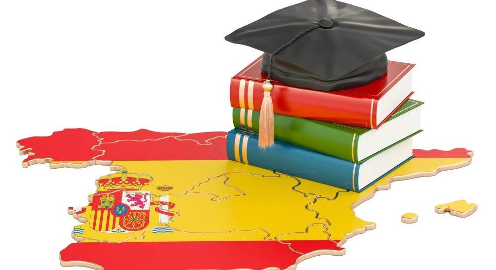 espana-educacion-licenciatura-universidad-libros1200.jpg