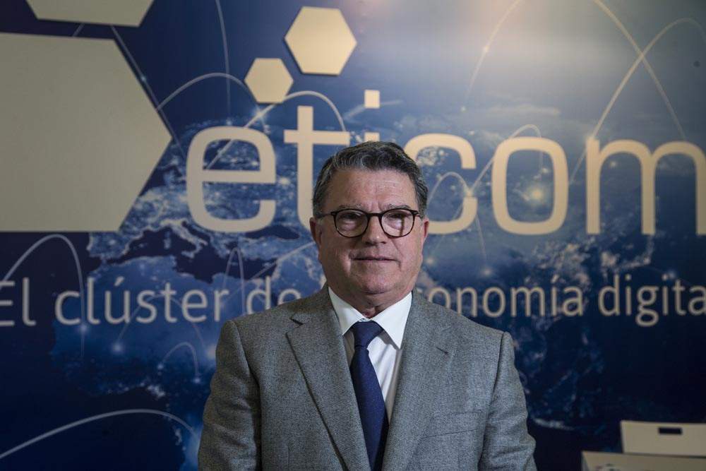 Eticom-1.jpg