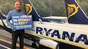 Ryanair frena su crecimiento en España y estudia el cierre de bases en Canarias