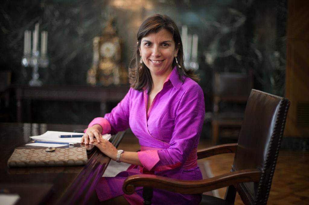 Ana-Fernanda-Maiguashca.jpg