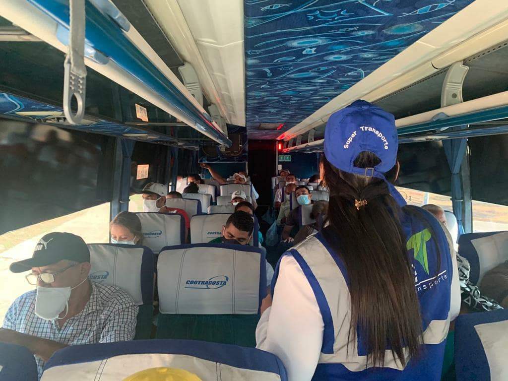 viajeros-supertransporte.jpg