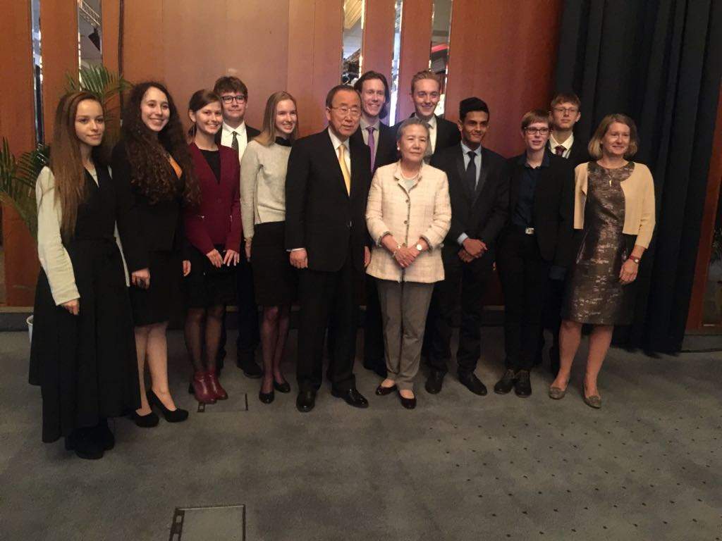 Ganadores-EYDC-2017-junto-a-Ban-Ki-moon.jpg