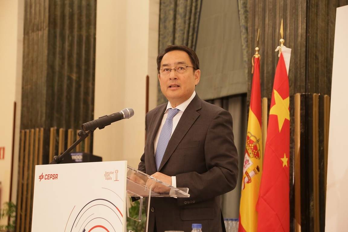 Lyu-Fan-embajador-chino.jpg
