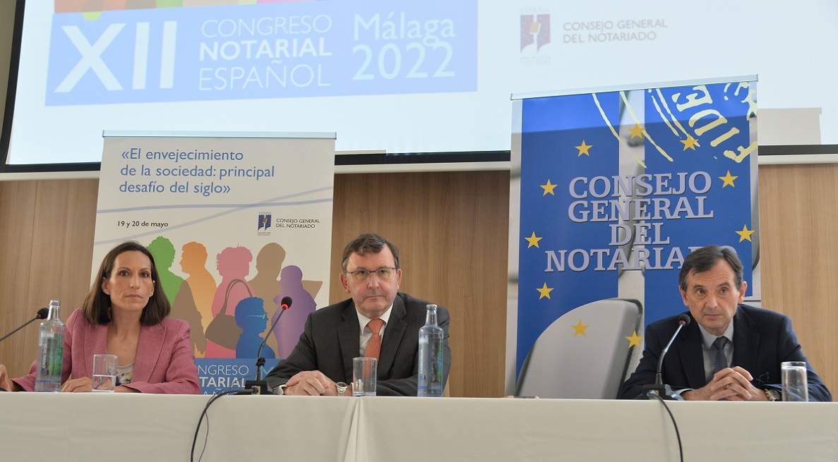 1200-x-655-Mesa-de-presentacion-del-XII-Congreso-del-Notariado-EE.jpg