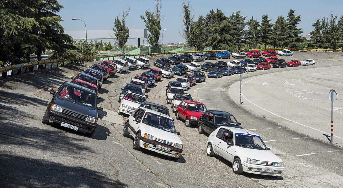 Peugeot-205-GTI.jpg
