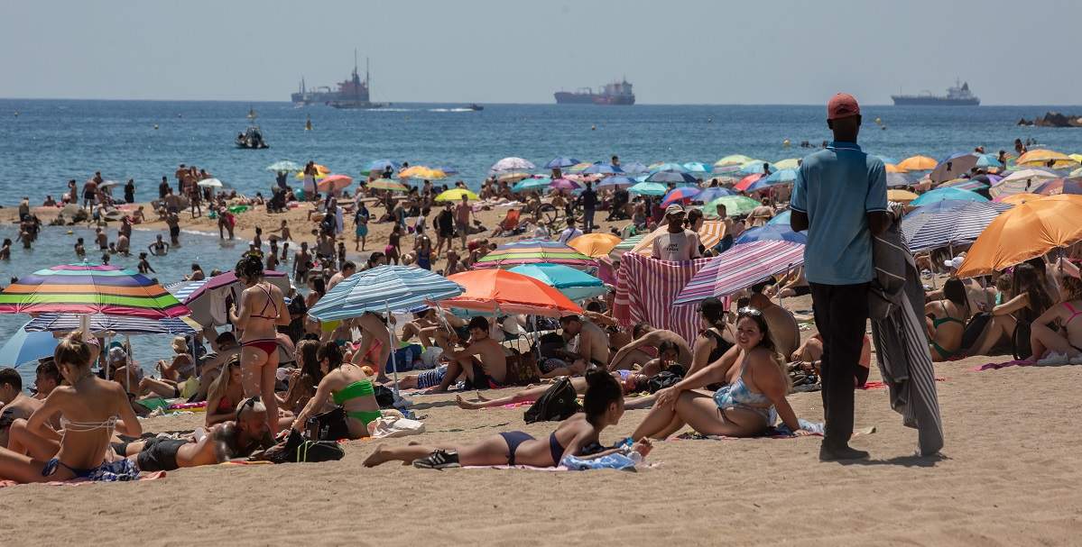 Playa-de-la-Barceloneta.jpg
