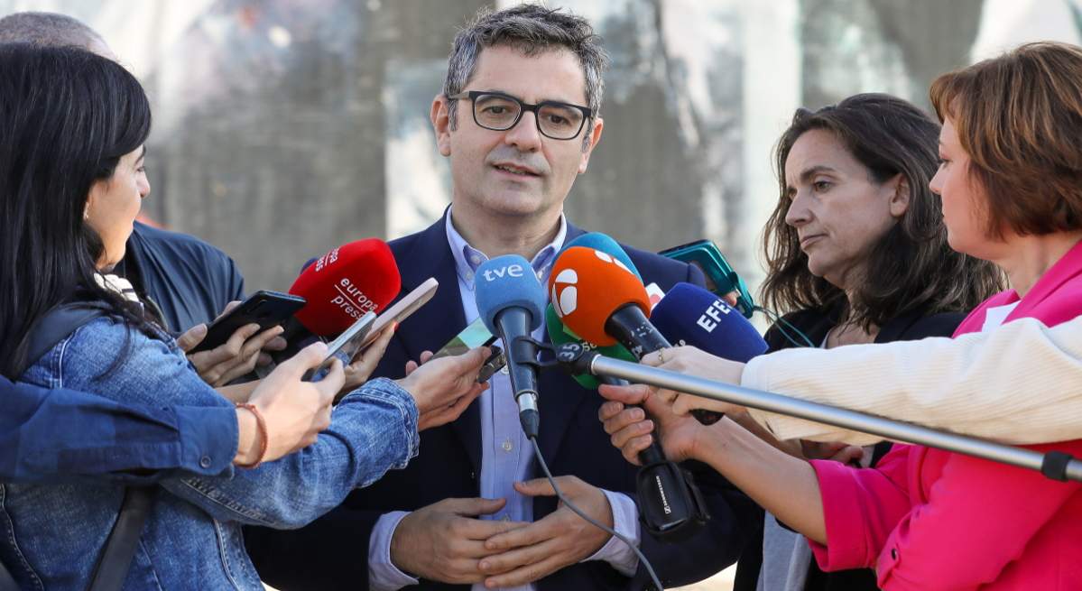 1200-x-655-Felix-Bolanos-ministro-de-Presidencia-atendiendo-a-los-periodistas-EP.jpg