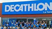 Decathlon busca 650 trabajadores desde 1.200 euros: así puedes optar a un puesto