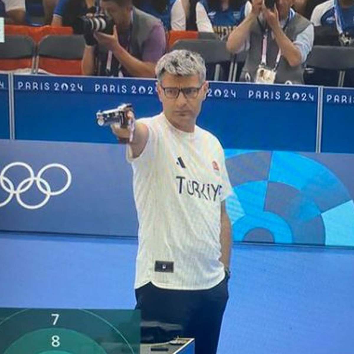 Captura de la participación de Yusuf Dikec