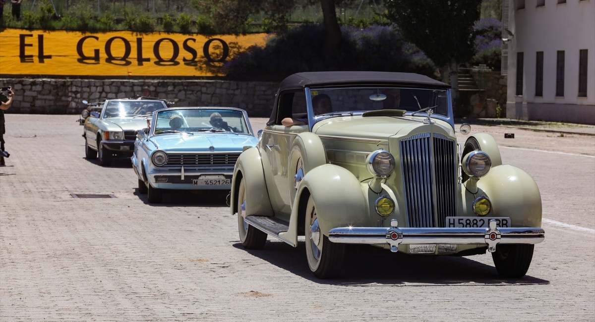 Varios coches antiguos / EP