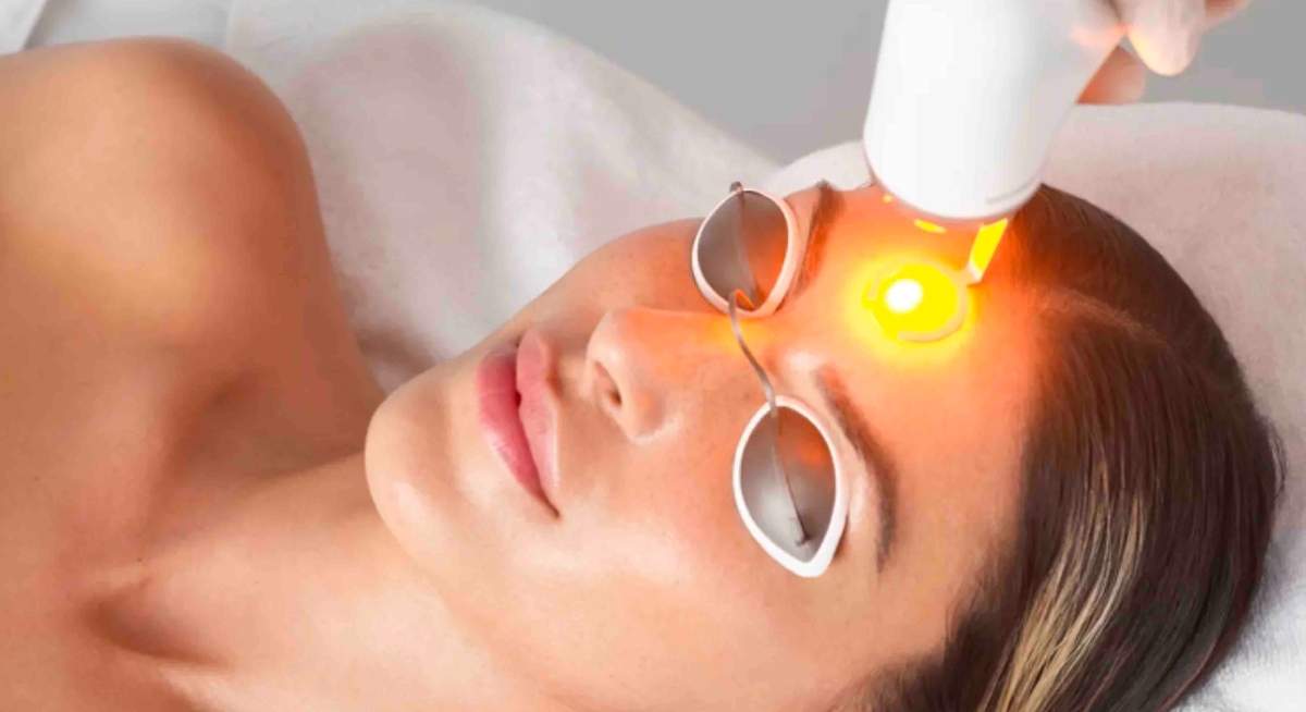 Cristina-Galmiche_laser-amarillo-1.jpg