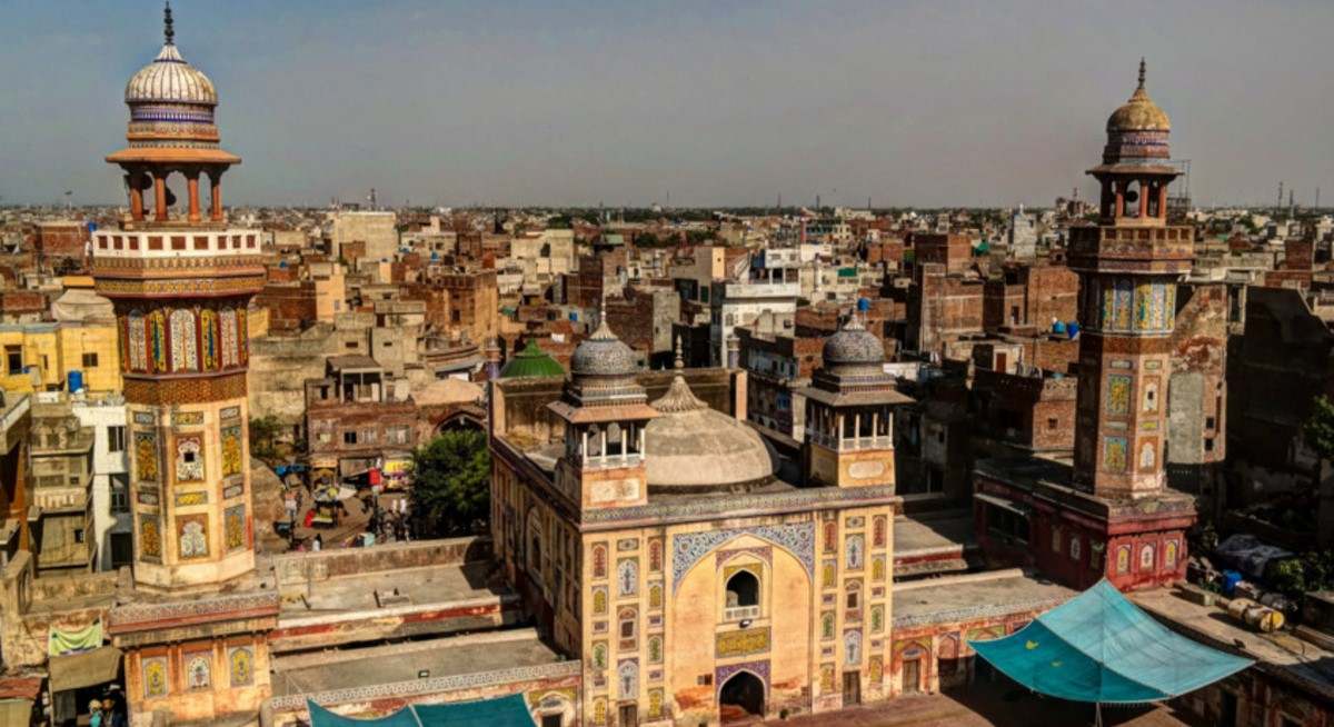 40174e8b9f21-News-Pakistan1).jpg