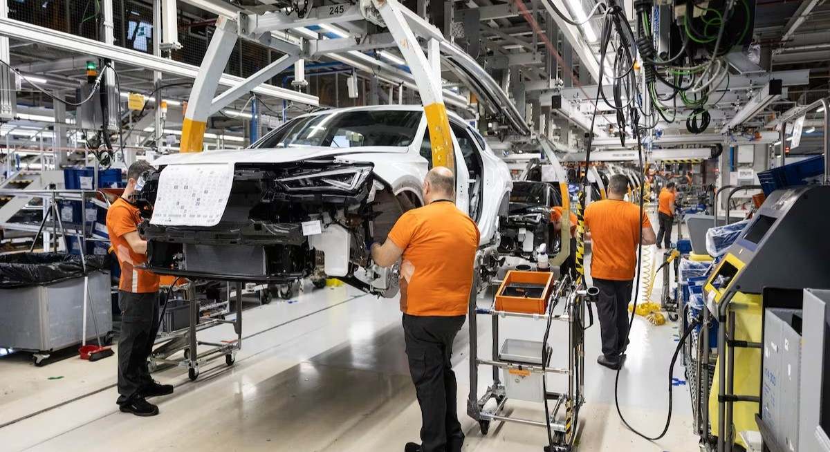 Línea de montaje de Seat. EE