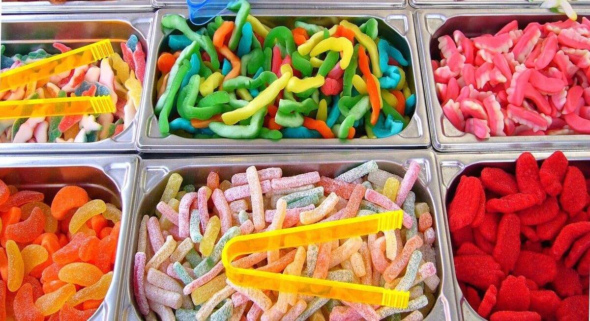 dulces-gomitas-caramelos-gomosos.jpg