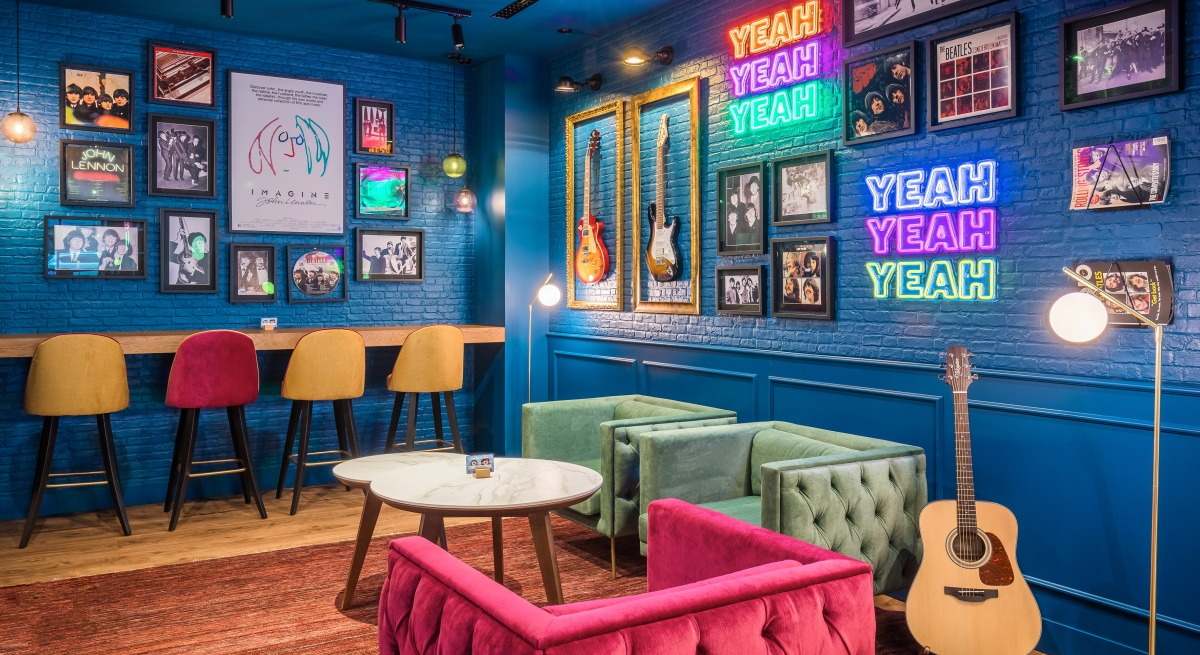 La Sala Cavern, inspirada en los Beatles.