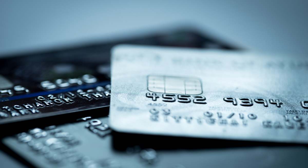 Imagen de recurso de dos tarjetas bancarias.