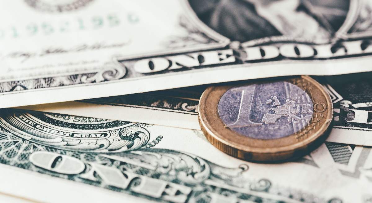 euro-dolar-alamy-dinero-moneda-billete.jpg