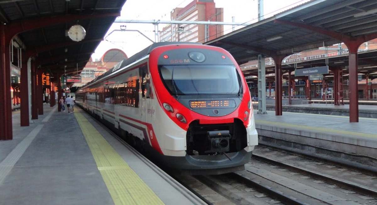 Tren de Cercanías en Chamartín. / V.E.