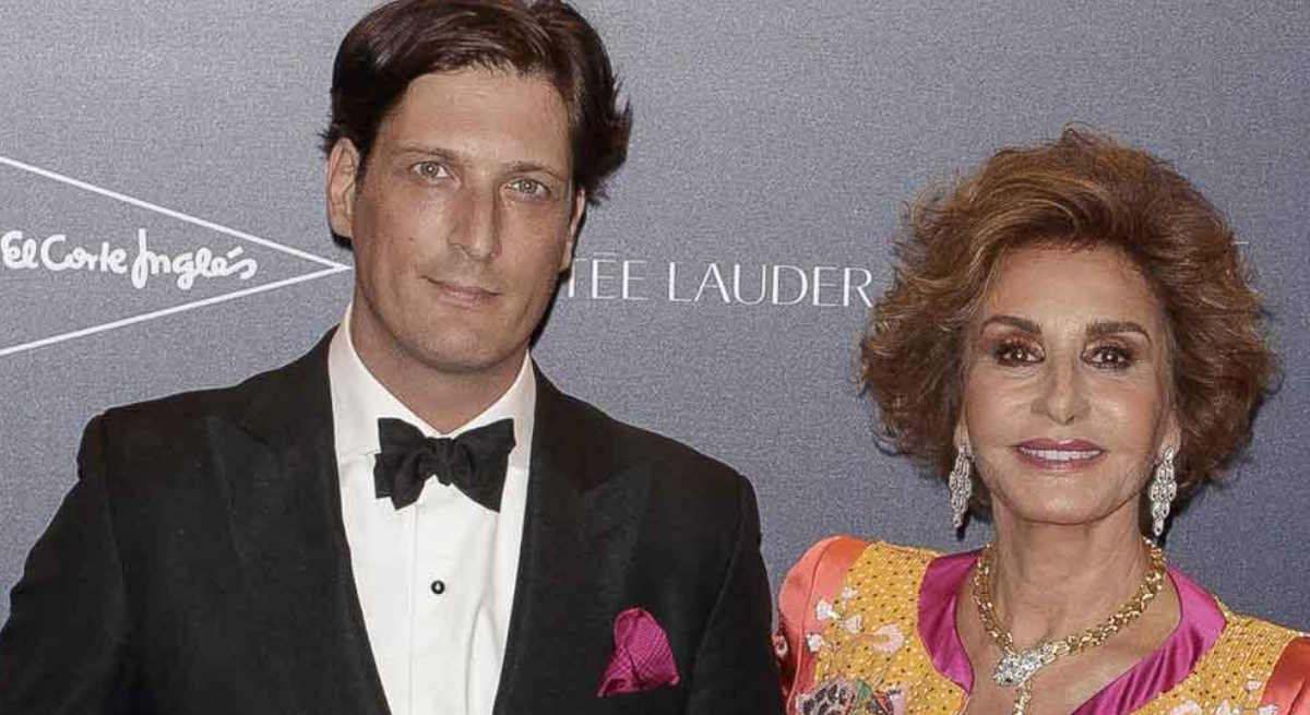 Naty Abascal sonriente y orgullosa posó encantada esta semana con su hijo Luis Medina 