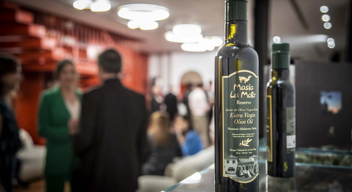 El-AOVE-Masia-La-Mota-en-la-presentacion.jpg