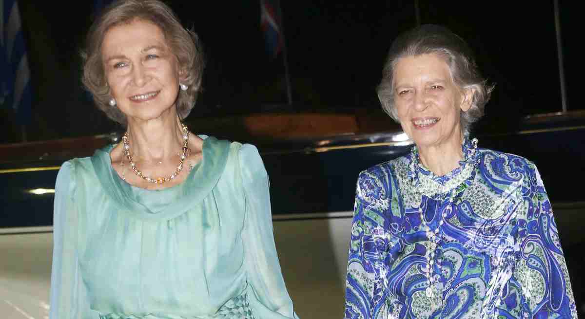 princesa irene con la reina sofia
