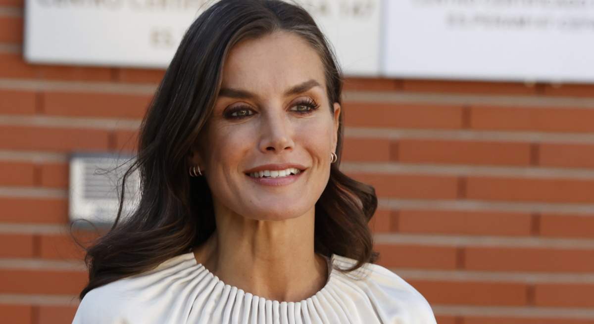 letizia-camisa-blanca-1200.jpg