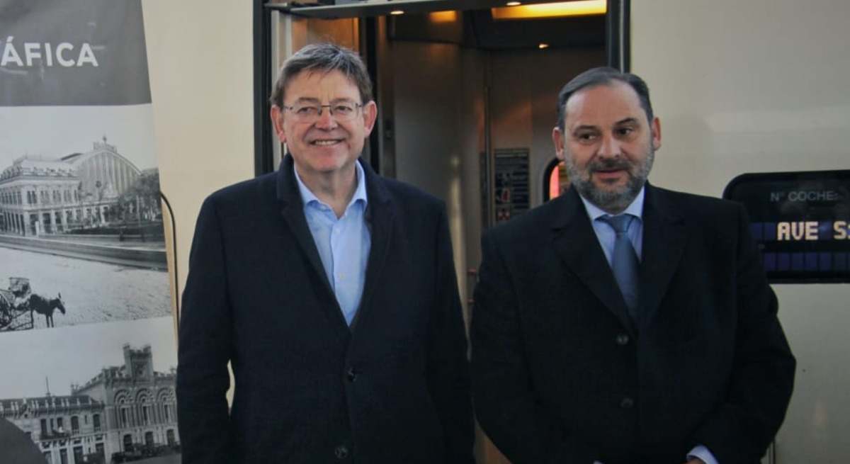 Puig y Ábalos, en un acto en la estación de Valencia en 2020.