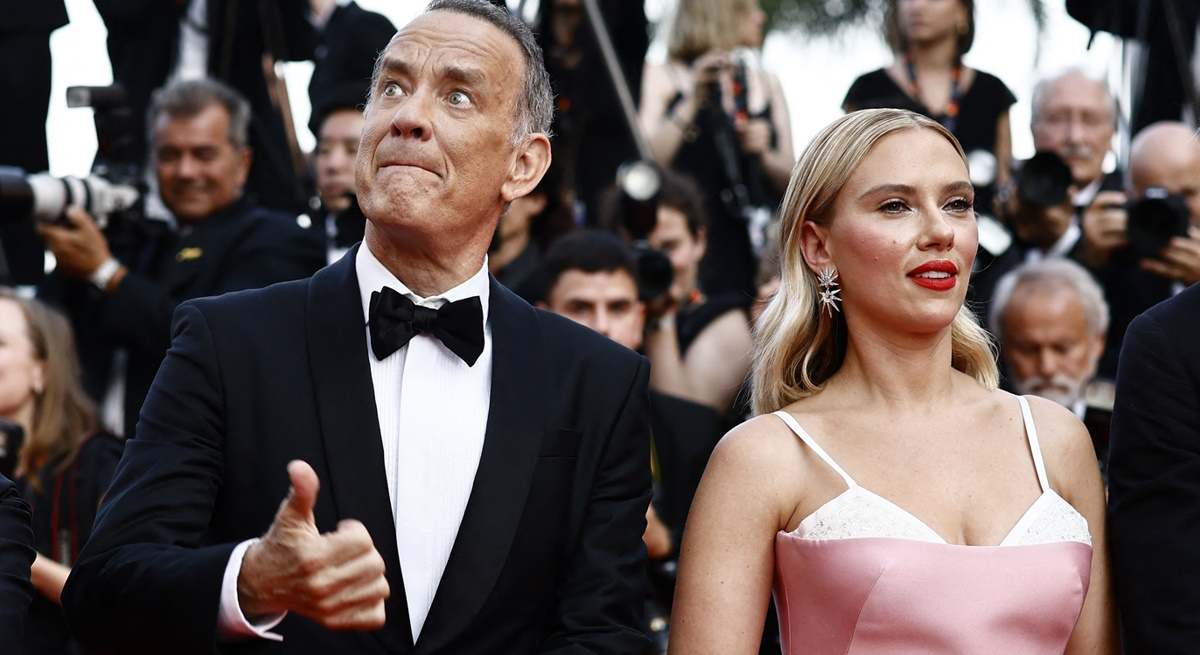 Asteroid-City-Prem-tom-hanks-scarlett-1200.jpg