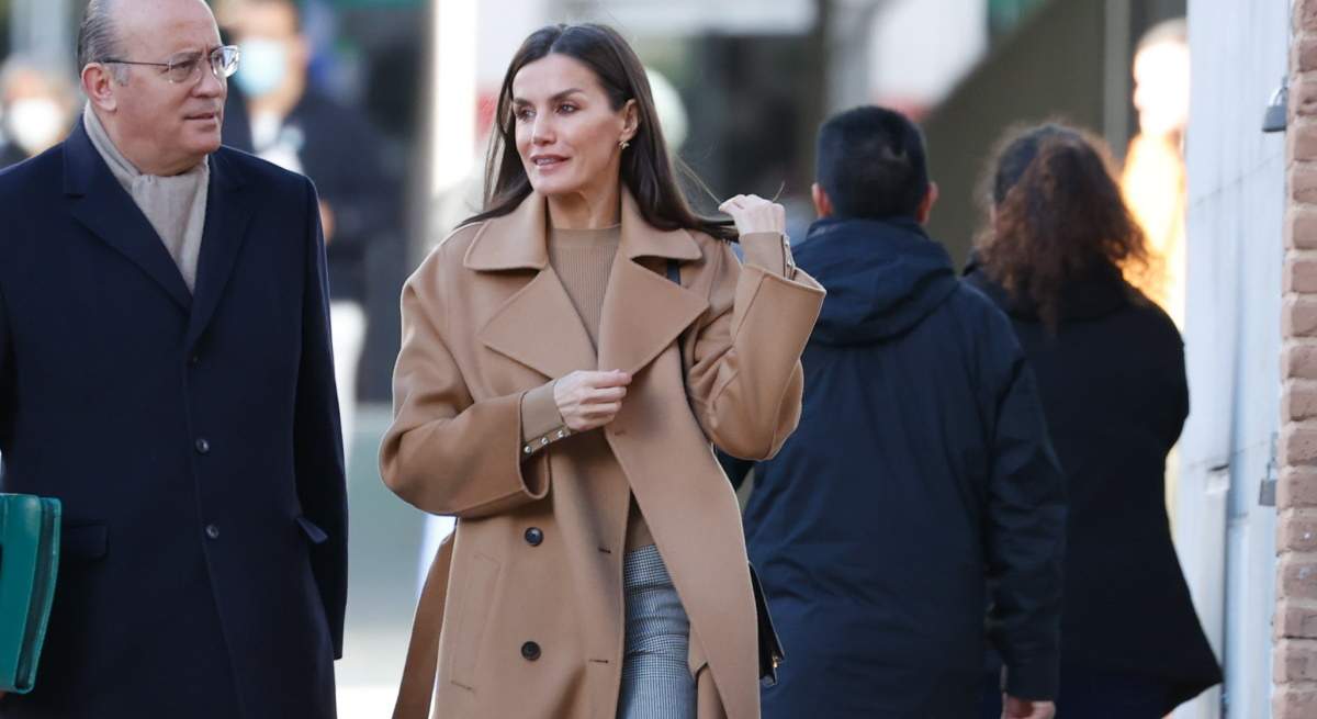 letizia-abrigo-camel-1200.jpg