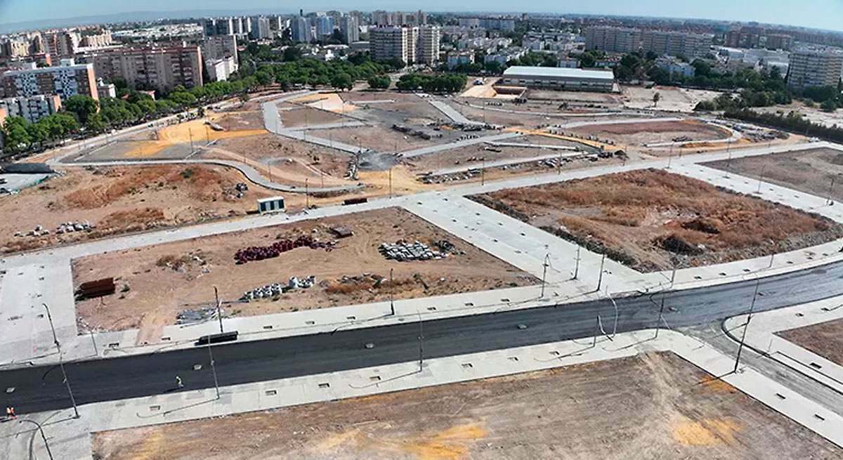 Terrenos en proceso de urbanización de la antigua fábrica de Cruzcampo, en Sevilla