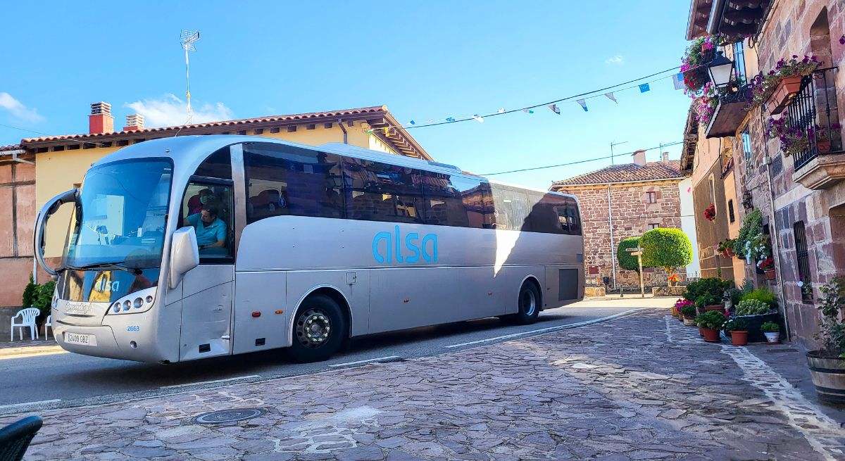 Autobus_Alsa_Burgos.jpg