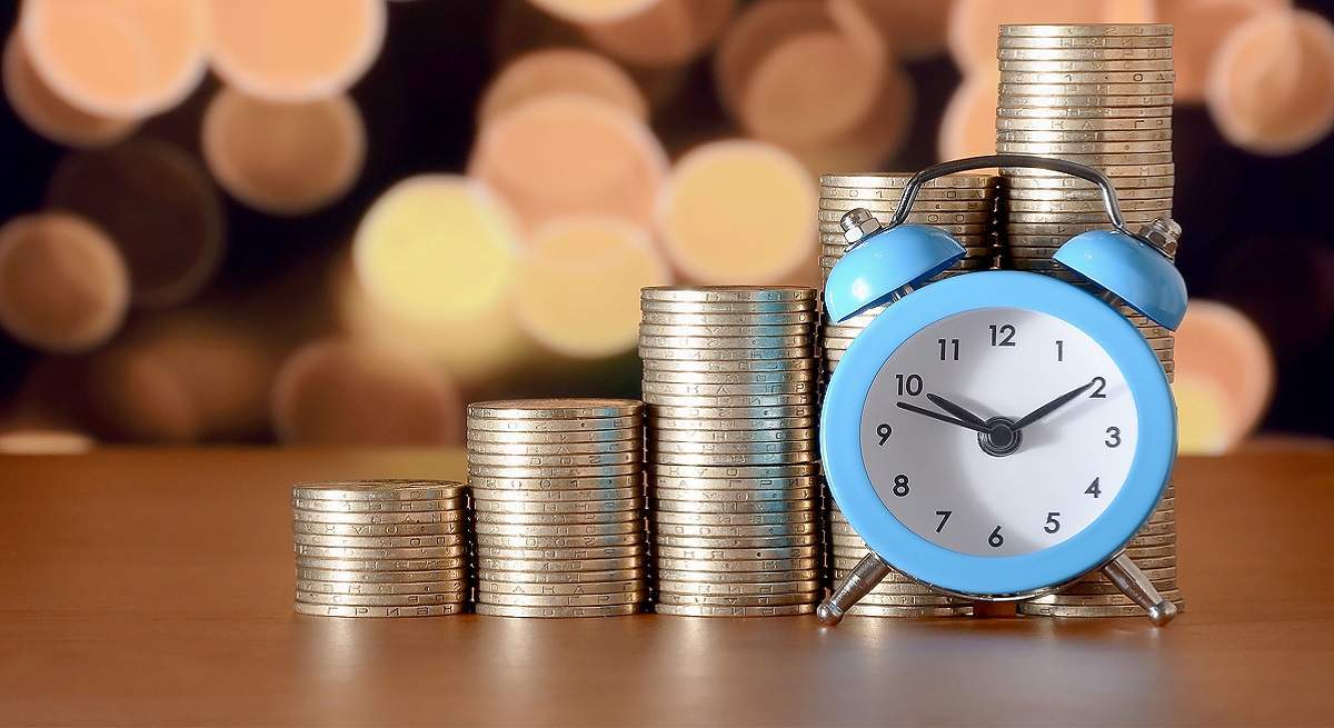 1200-x-655-Dinero-con-reloj-Istock.jpg