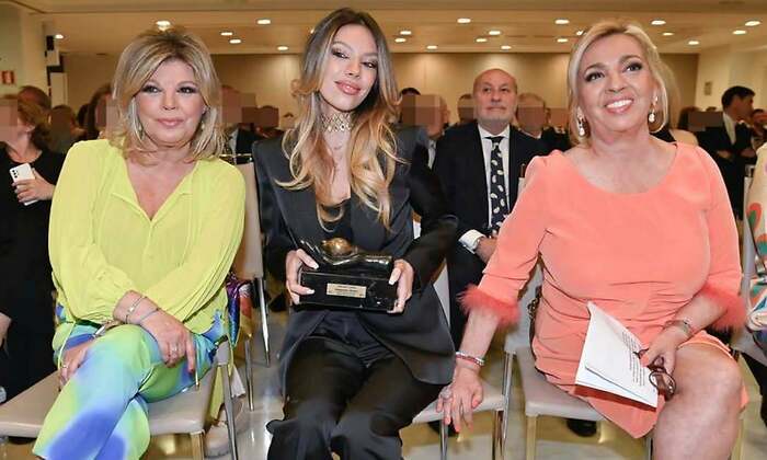 Las tres Campos o el chollo de ser a la vez periodistas y protagonistas: De  lo mío no hablo