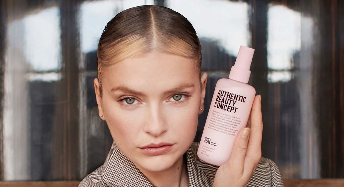 La actriz y embajadora de Authentic Beauty Concept, Camille Razat.