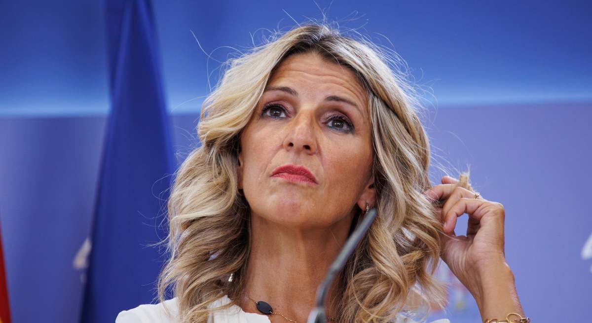 La ministra de Trabajo, Yolanda Díaz, con la mirada pensativa