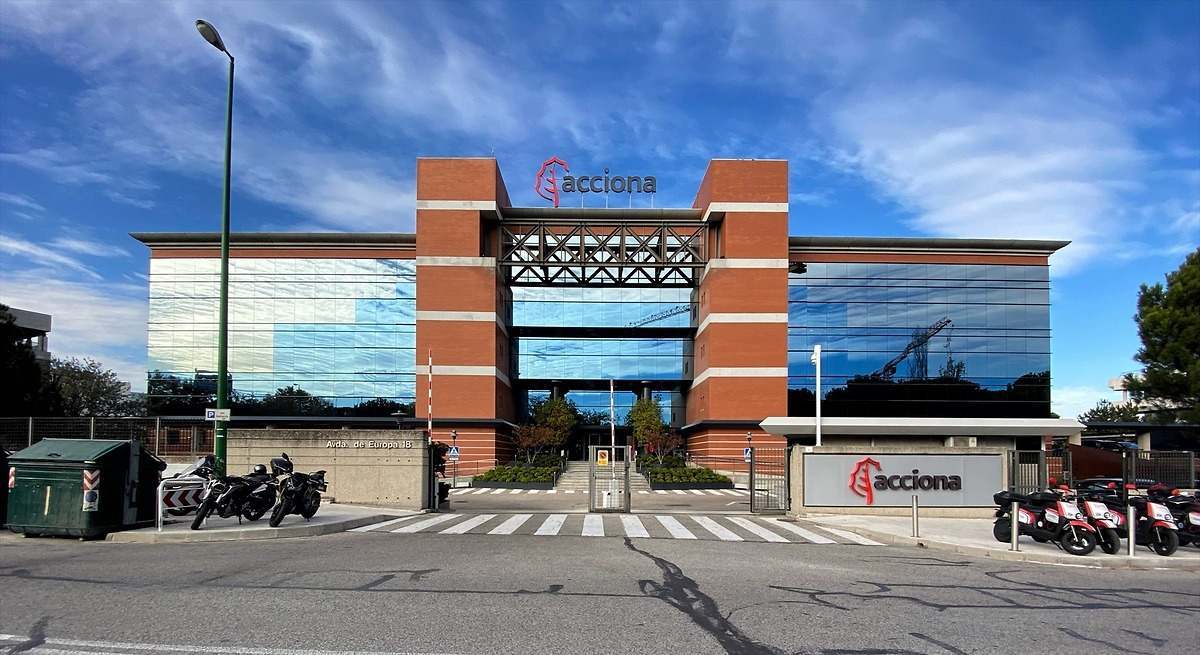 1200x655_EuropaPress_2483425_puerta_principal_edificio_sede_acciona_madrid.jpg