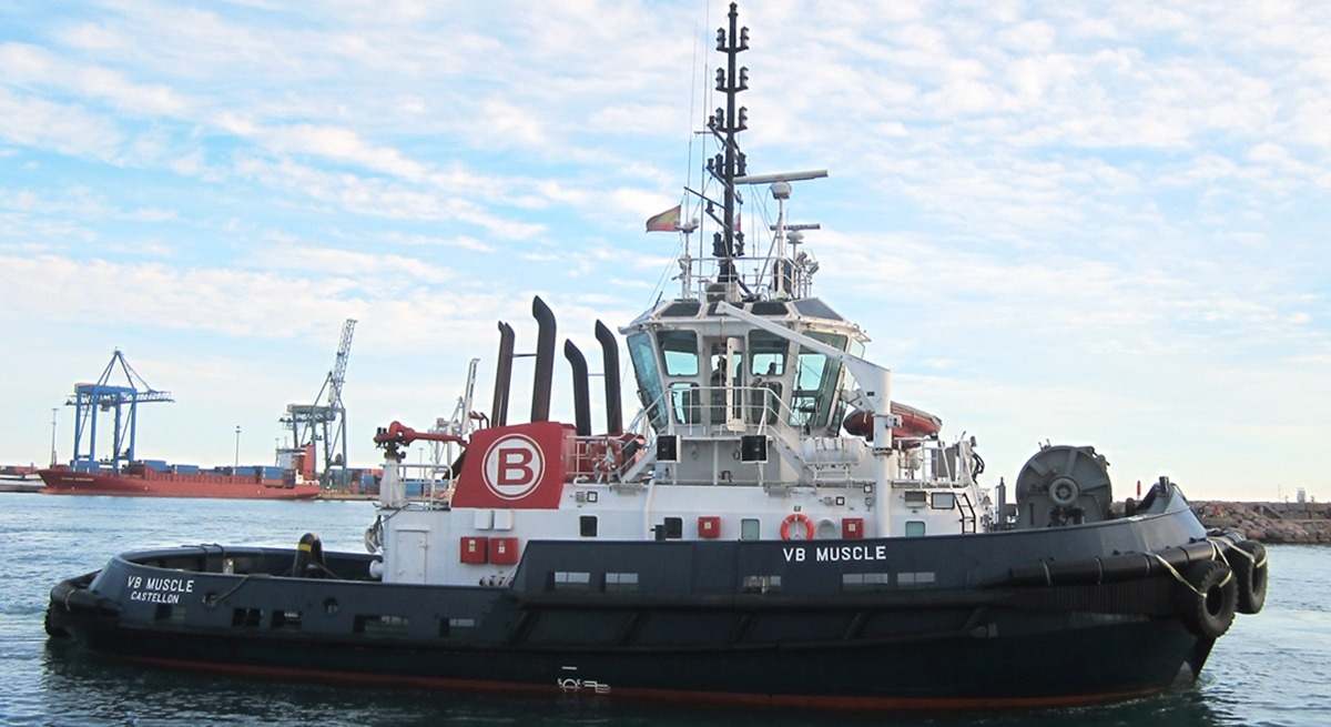 Un remolcador de Boluda Towage.