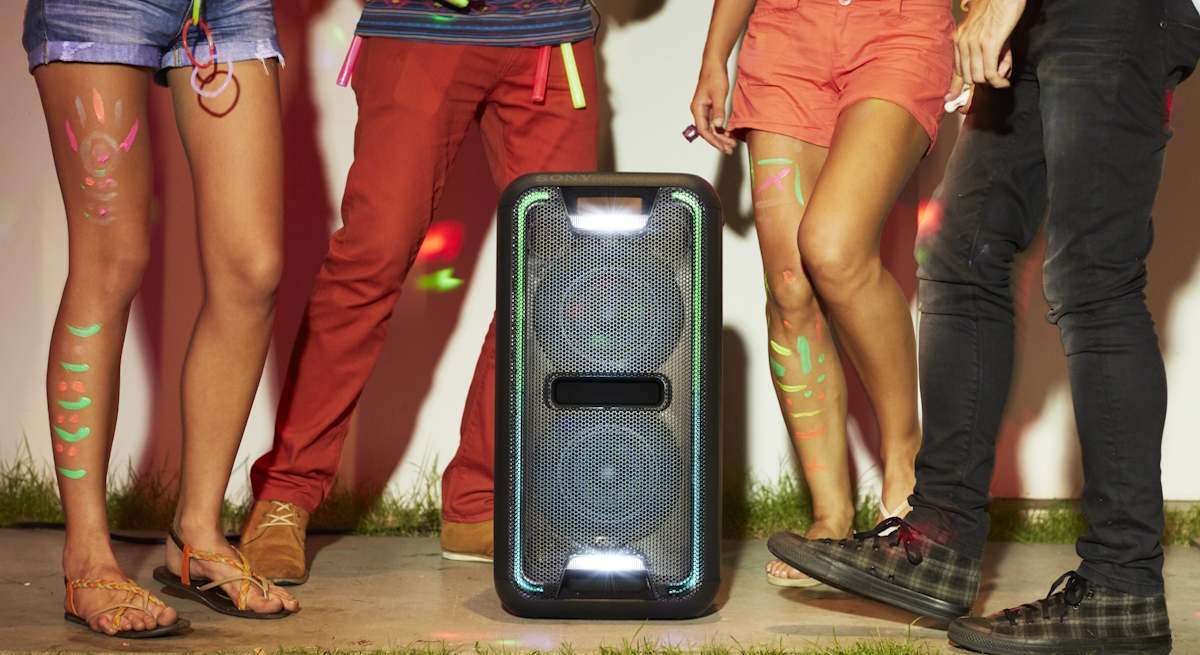 Jovenes_bailando_eE.jpg