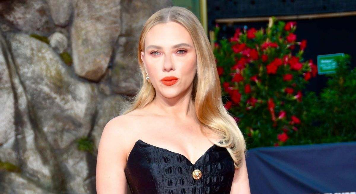 Scarlett-Johansson------.jpg