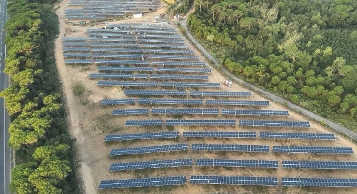 Parque fotovoltaico. EE