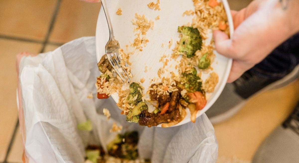 Tirar comida a la salud