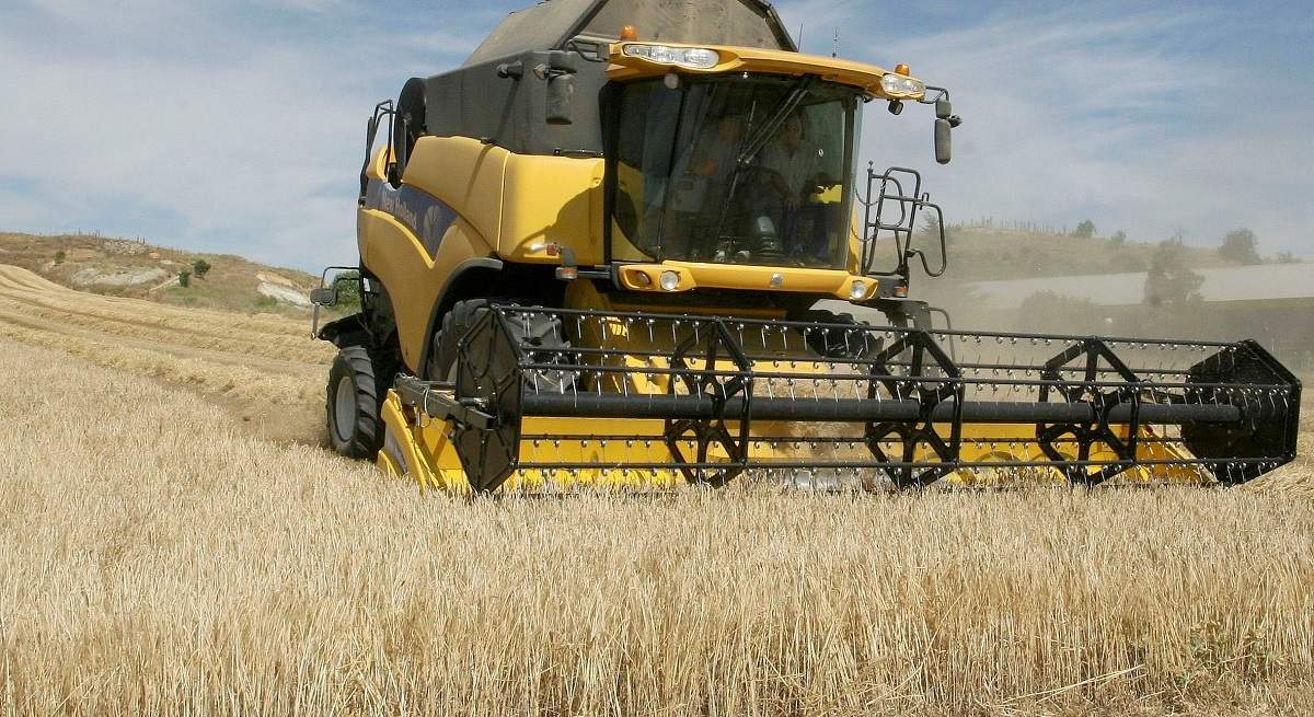 tractor.jpg