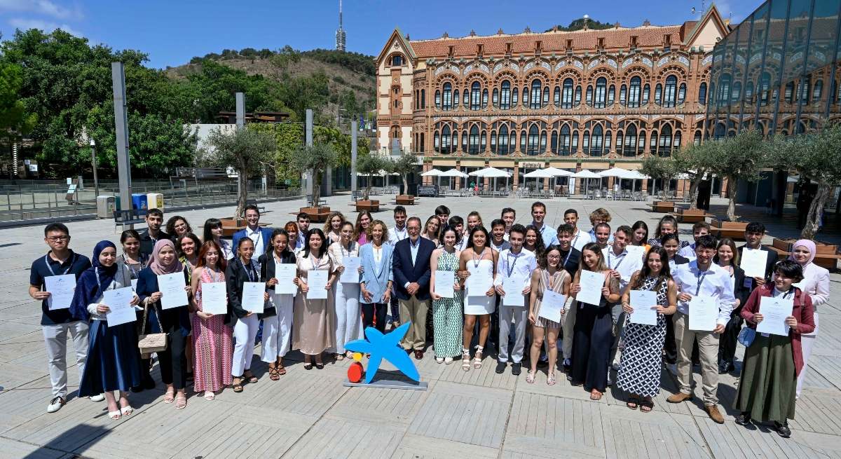 Los-becarios-de-grado-de-la-primera-convocatoria-se-han-reunido-en-Barcelona-en-julio-David-Campos.jpg