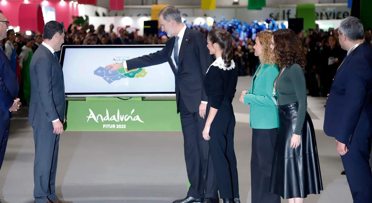 fitur.jpg